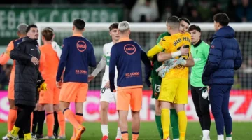 إصابة نجمي برشلونة.. فحوصات طبية مرتقبة للثنائي كوندي وفورت بعد ثلاثية الفوز